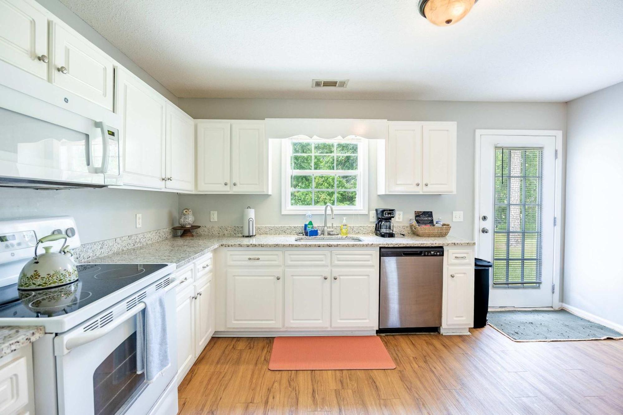 Charming Gray Home- 5 Mins From Gsu! Statesboro Exterior foto